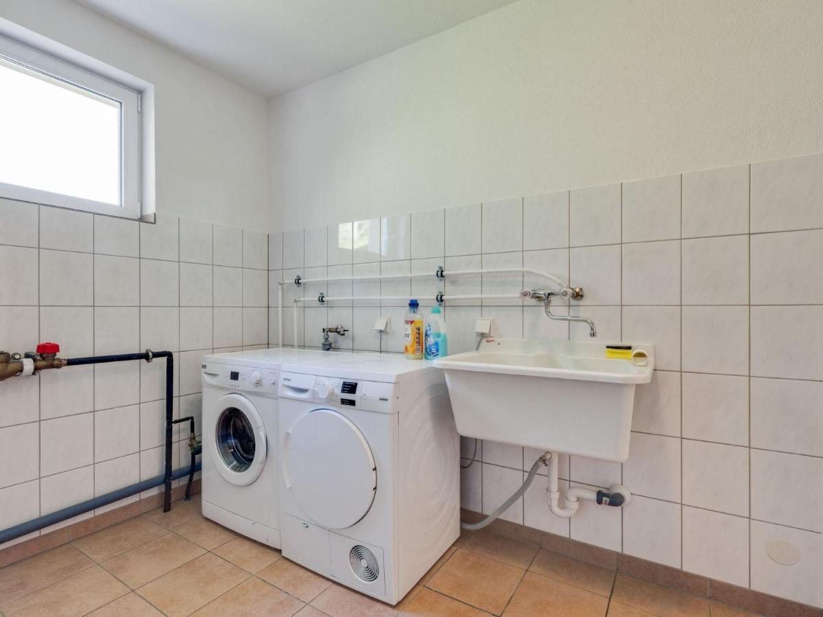 Bright Flat Close To The Ski Area Piesendorf Luaran gambar